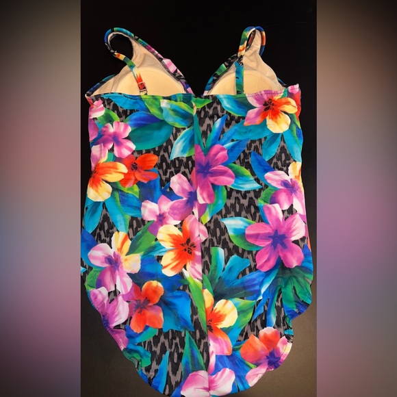 Trimshaper Control Leopard Print & Floral swimsuit size 18 EUC - Picture 8 of 8
